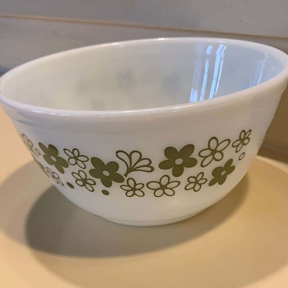 Vintage Spring Blossom Pyrex Bowl
